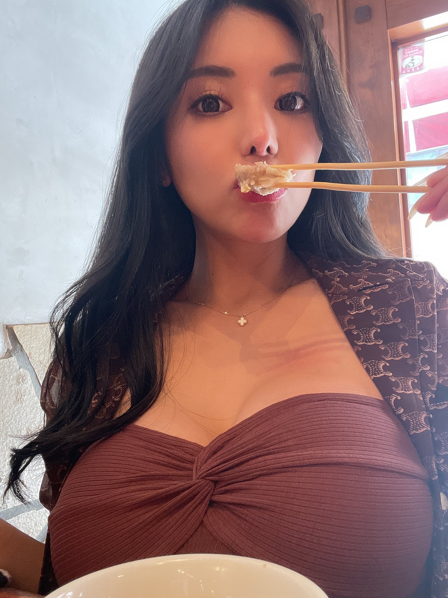 Yuu Sakura(さくら悠)Only fans on Twitter: "うんまー♡ 一緒に食べない？ https://t.co/6b9tOdc15E" / Twitter