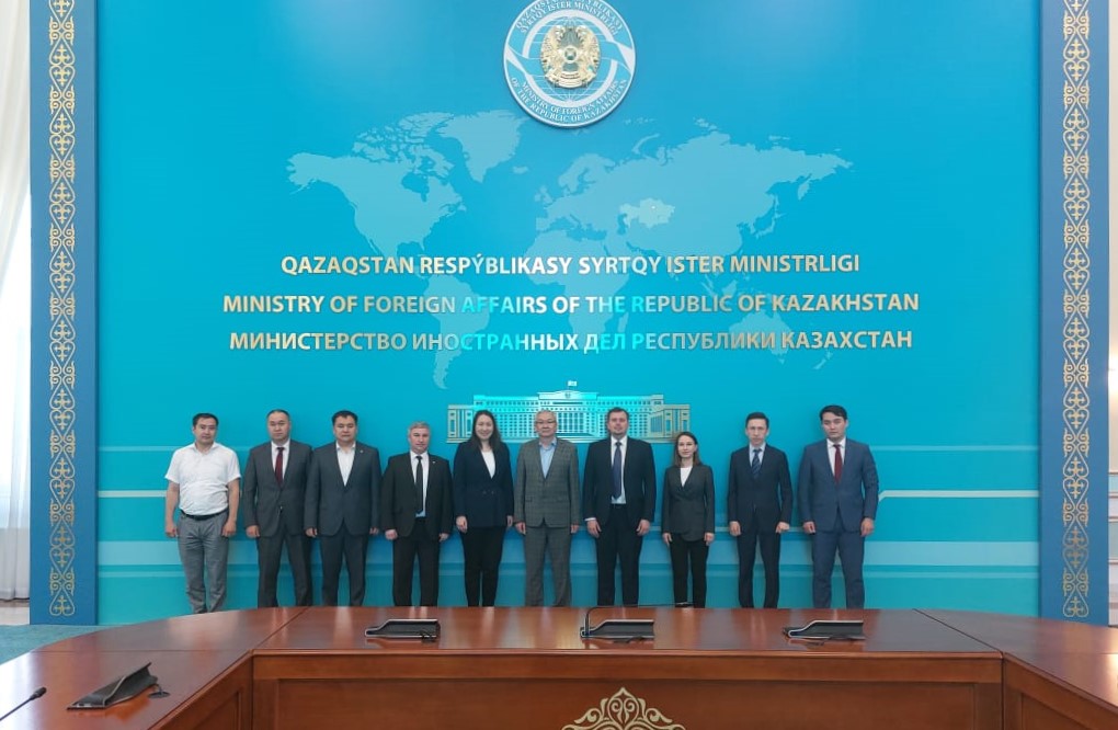 ICMPDinEECA's tweet photo. On 29/06 the Ministry of Foreign Affairs of Kazakhstan hosted a round table with @ICMPD & 🇰🇿migration & border state authorities. #ICMPD presented its work in the CA region, incl. the ongoing #BOMCA10 or upcoming #PROTECT proj., #PragueProcess, #BudapestProcess & @mieux_migration https://t.co/Kzcgtb0b7R