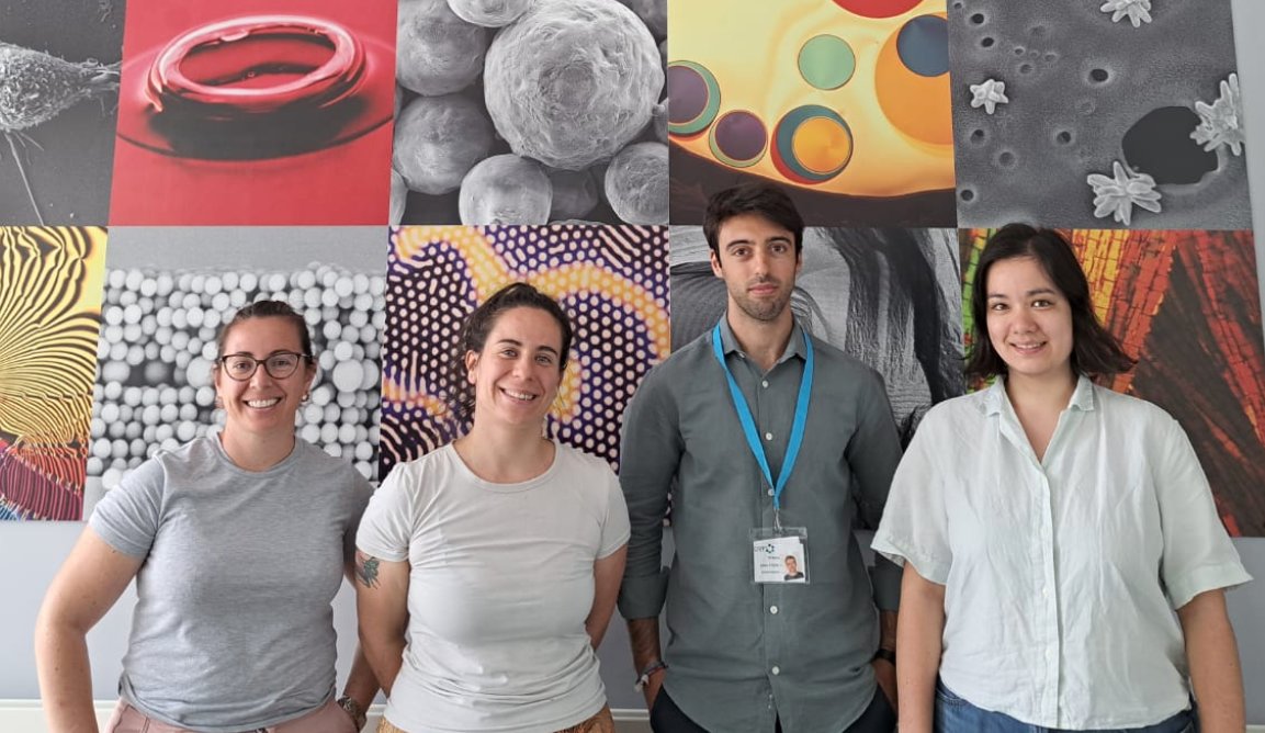 Laura Alvarez (@lauraalvarez_f) on Twitter photo The #SoftBioColloids group is growing
Left to right: Ana, visiting postdoc (collab with @LRodr). Laura (PI). Josรฉ, Master's student (collab with <a href="/carlacolloids/">Carla Fernandez-Rico</a> @LRodr). Vivien PhD student.
Not in the pic: Antonio (visiting PhD, collab Dr M. A Fern.Rrod.)
<a href="/CRPP_Bx/">Centre de Recherche Paul Pascal</a> <a href="/univbordeaux/">Universitรฉ de Bordeaux</a> The #SoftBioColloids group is growing
Left to right: Ana, visiting postdoc (collab with @LRodr). Laura (PI). Josรฉ, Master's student (collab with <a href="/carlacolloids/">Carla Fernandez-Rico</a> @LRodr). Vivien PhD student.
Not in the pic: Antonio (visiting PhD, collab Dr M. A Fern.Rrod.)
<a href="/CRPP_Bx/">Centre de Recherche Paul Pascal</a> <a href="/univbordeaux/">Universitรฉ de Bordeaux</a>