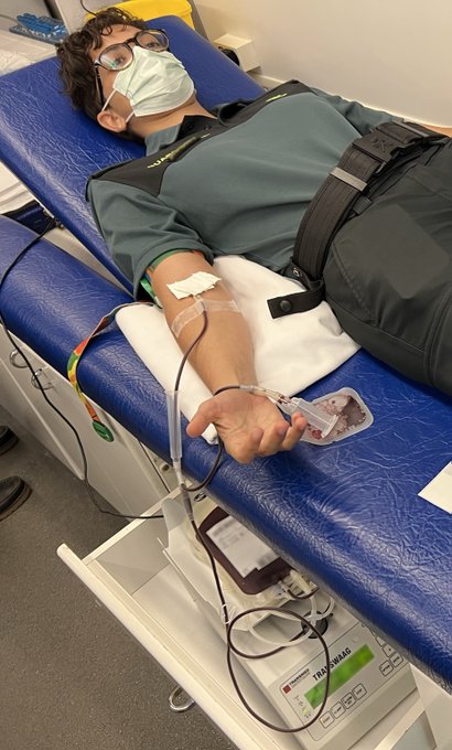 ☝🏼🧔🏿 Yo dono
👨🏽❓ Tú ¿?
👩🏽‍🦳👈🏼 Ella dona
Conjugando tu presente del verbo #Donar💉, conjugarás su futuro del verbo #Vivir❤️
💉 Hace falta 🅰, 🅱, 🆎, 🅾, ➕ y ➖ ¿A qué esperas? 🏥🏃🏽‍♀️

#RegalaVida💝 #GComprometidos