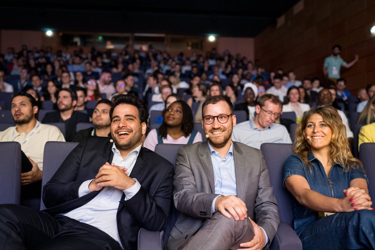 C_DeSaintMichel's tweet photo. Vous êtes l'avenir de la profession !

Immense plaisir d'avoir participé aux #Estivales2023, le congrès des jeunes de l'ANECS et du CJEC qui est devenu un RDV incontournable au sein de la profession. Bravo votre dynamisme et votre engagement. Le @CSOEC sera toujours à vos côtés. https://t.co/tmjRF5gvtP