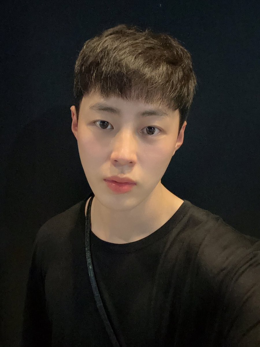 haneuldungi's tweet photo. 하늘💙

🔗 https://t.co/VVMkUk5HlR https://t.co/cX1HdXyfDI