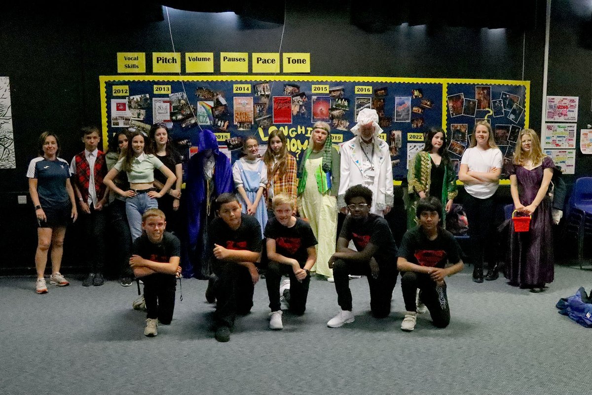 LonghillSchool's tweet photo. Prepare yourselves @SaltdeanPrimary, Longhill's Drama and Street Dance Crew are coming to entertain you! 🎭🕺🚌 https://t.co/0hYVN0iKyD