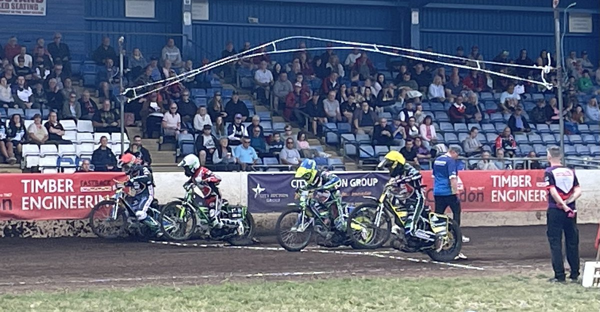 MadnessComplete's tweet image. Such a great #Speedway Farewell meeting for our good friend Ulrich Østergaard @ulleracing at Peterborough yesterday @PboroPanthers 
Fantastic to see so many support him and also thanks to everybody wearing our #CompleteMadness logo 😎😄

GOOD LUCK ULLE 🇩🇰
#BritishSpeedway
