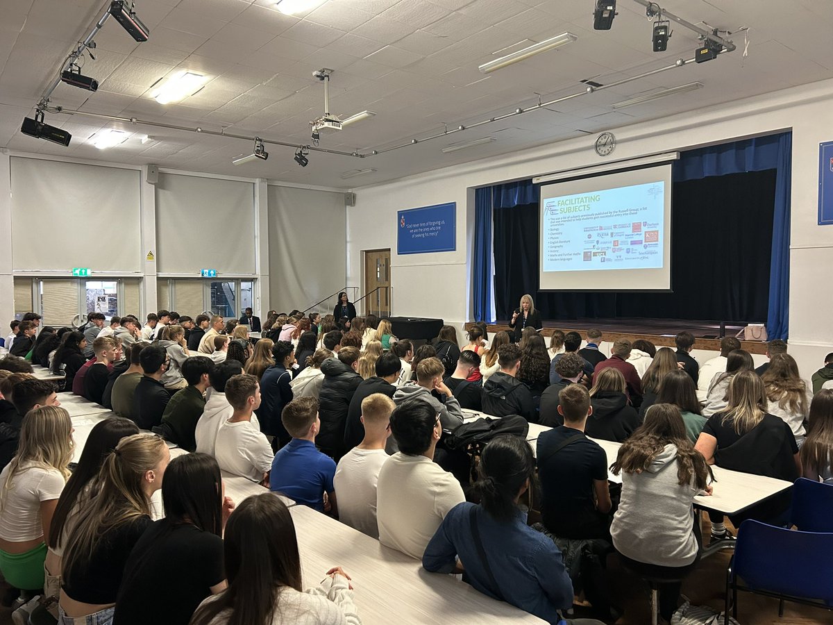 StPetersSch's tweet photo. Fantastic to welcome back our Year 11 pupils for Sixth Form induction! #sixthform #post16study https://t.co/q0WYyCTXZj