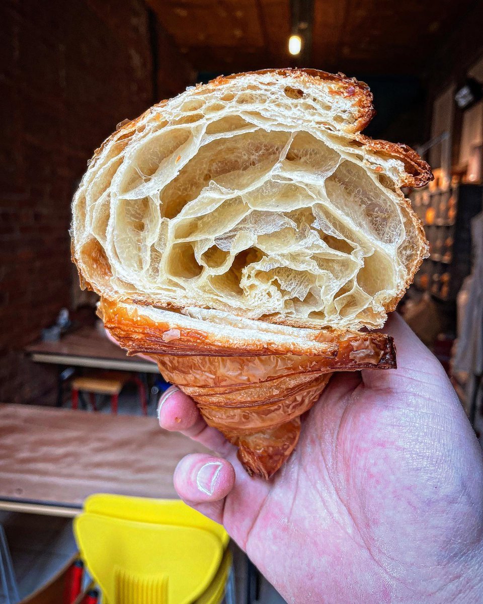 Monday morning croissants layers to cheer you up. #croissant