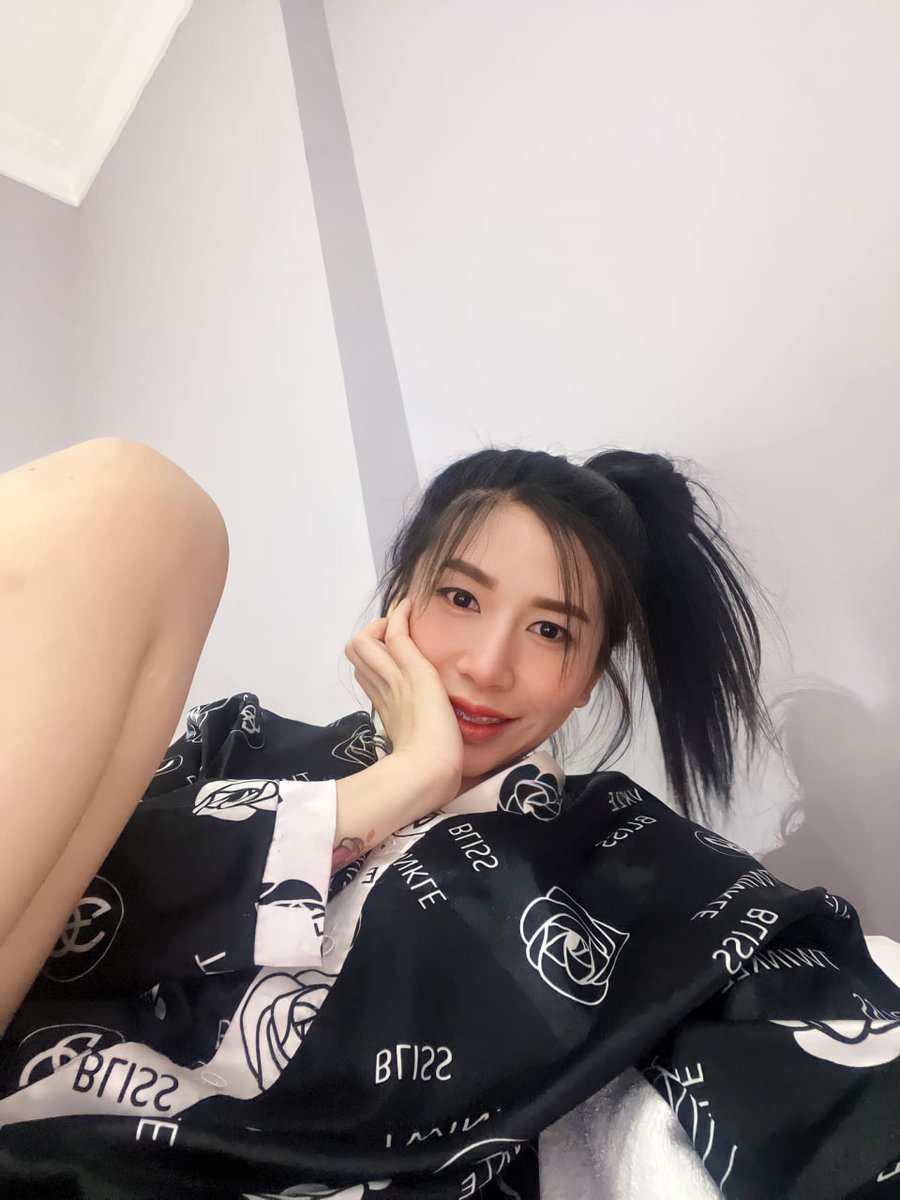 ความสามารถที่เราไม่ได้ใช้ เหมือนปากกาเคมีที่ลืมปิดฝา มันจะค่อยๆแห้งไปจนเขียนไม่ติด
#มิตรภาพ #เชียงใหม่ #เชียงราย #ลำปาง #น่าน #แพร่ #คนโสด #หาเพื่อนคุย #คนเหงา #เขินให้หน่อย #ความรัก