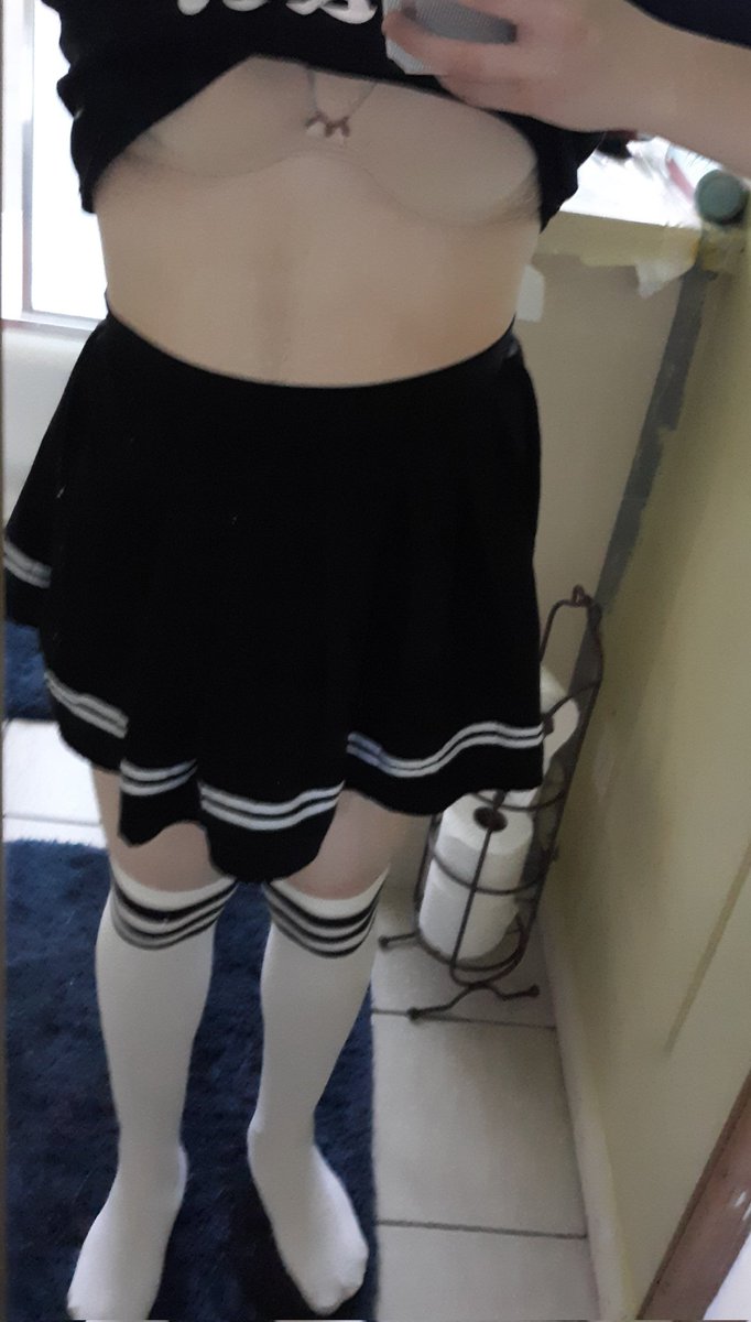 Ka1rune's tweet photo. I feel like having this skirt is a rite of passage

I forgot the tags 🤦‍♀️
#femboy #nsfwtwt #nsfw #cum #femboynsfw #thighs #horny  #skirt https://t.co/XE5uBNjFAy