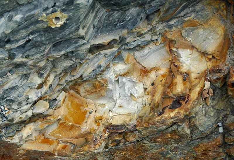 science_charles's tweet photo. #Bentonite is used as a sealing material for #radioactive #waste but its #heterogenities might allow the radionuclides to migrate. A new study focused on #homogenisation of Czech #BCV bentonite. Read more in  Applied Clay Science!

https://t.co/lCwdlIv4Q1

(MK) https://t.co/TFnB1KQ8Wc