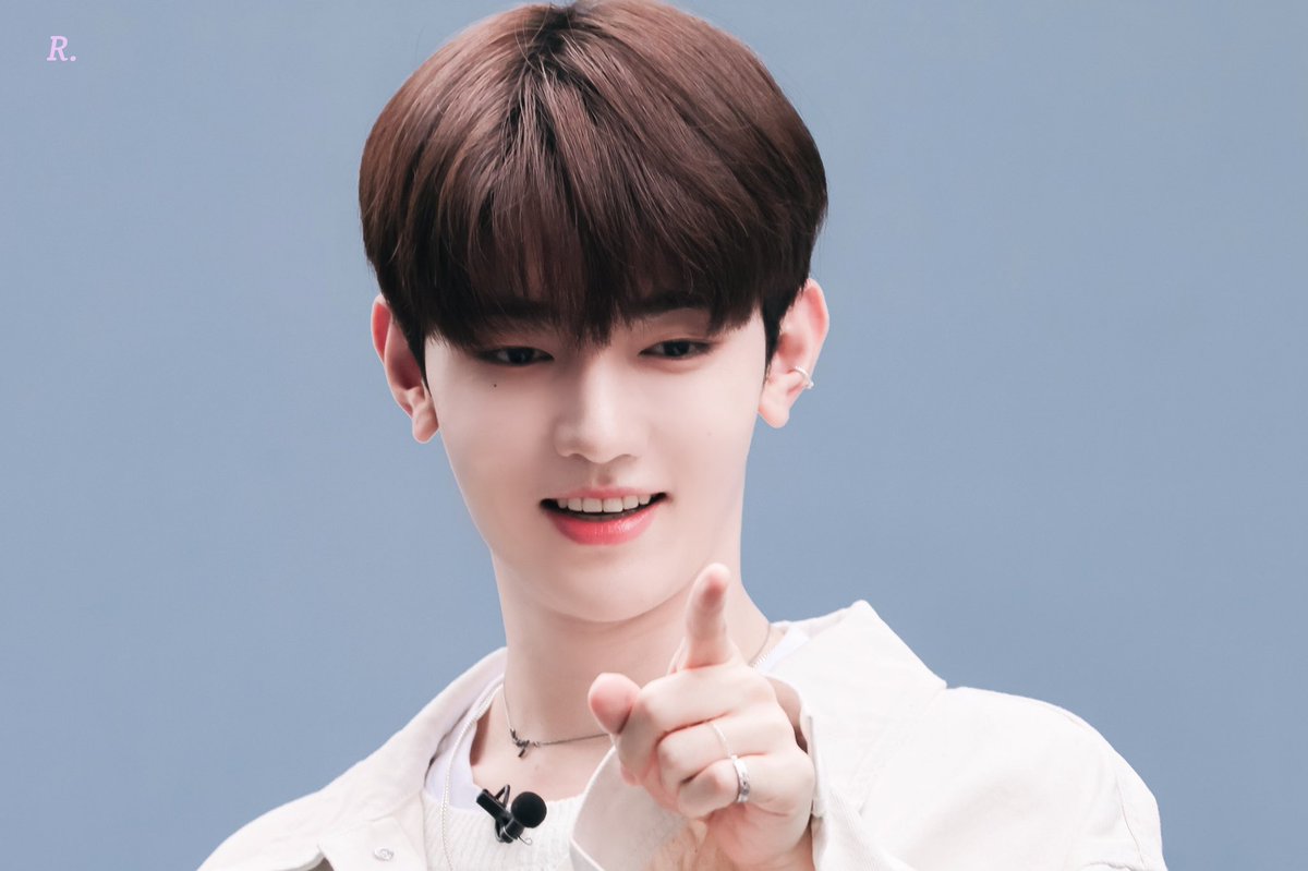 RRwithZB1's tweet photo. ❤️

#ZHANGHAO #장하오
#ZEROBASEONE #ZB1 #제로베이스원 https://t.co/pWhqBH0bk5
