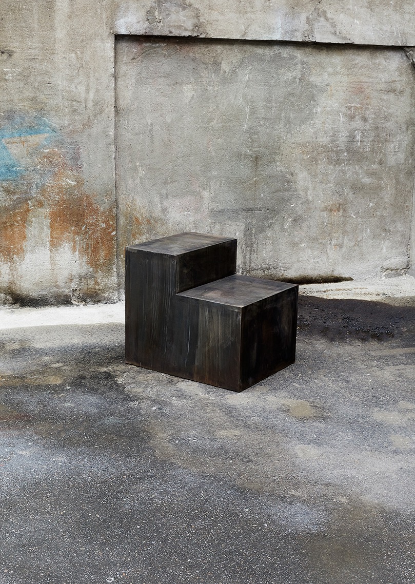 THEFARMparis's tweet image. 🕳 #DesignFocus : Kim Byungsub&apos;s oxidized steel chairs encapsulate the organic forms of korean artwork
♟ @dezeen 
••• designboom.com/design/kim-byu…