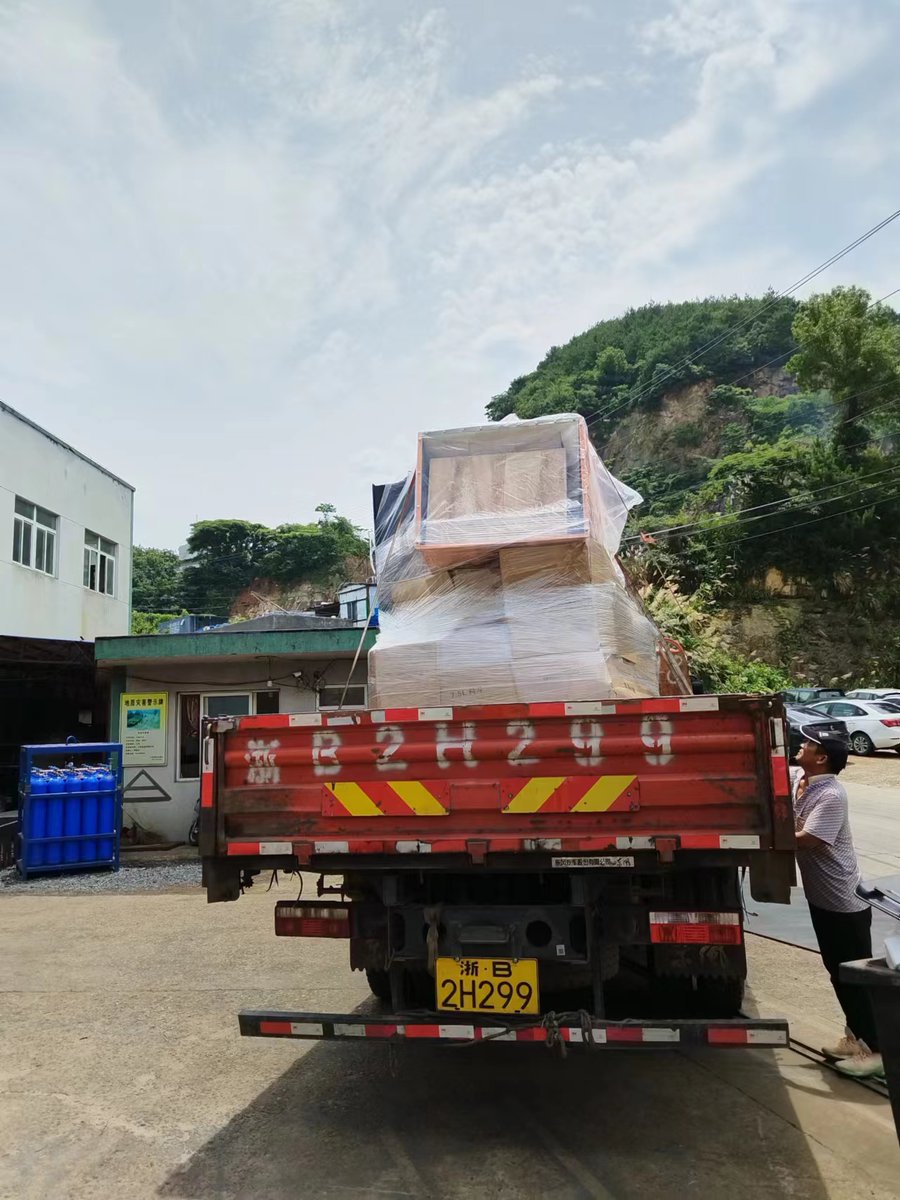 Rhong_leysa's tweet photo. RHONG Plastic Heavy duty granulator RG-56100EY with 45KW to send ,and loaded together with IMM
Welcome to contact:leysa pan
Whatsapp:0086 137 7723 9417
Email:rhong@rhongmachines.com
https://t.co/i4q1glLhXO
#RHONGCRUSHER
#PLASTICGRINDER
#powerfulgranulator
#heavydutygranulator https://t.co/6K00nmRX8F