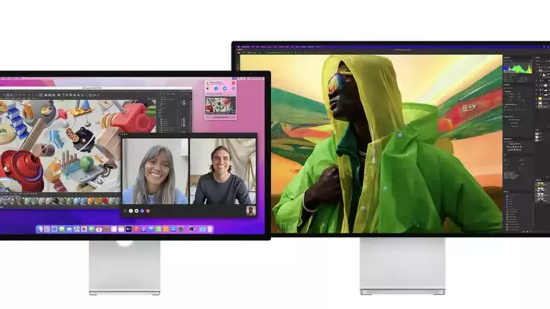 Mac4ever's tweet photo. Et si Apple rajoutait des widgets sur le Studio Display en veille (comme sur l'iPhone) ?
https://t.co/S0TQj38P0t
#Mac4Ever #Apple #ProDisplayXDR #StudioDisplay https://t.co/wg6afLEhbW
