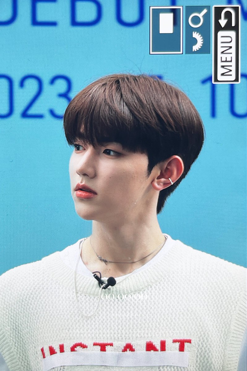 zerohour_zh's tweet photo. 230703 ♡ #장하오 #ZHANGHAO #제로베이스원 #ZEROBASEONE #ZB1 https://t.co/CoEB7WIjGL