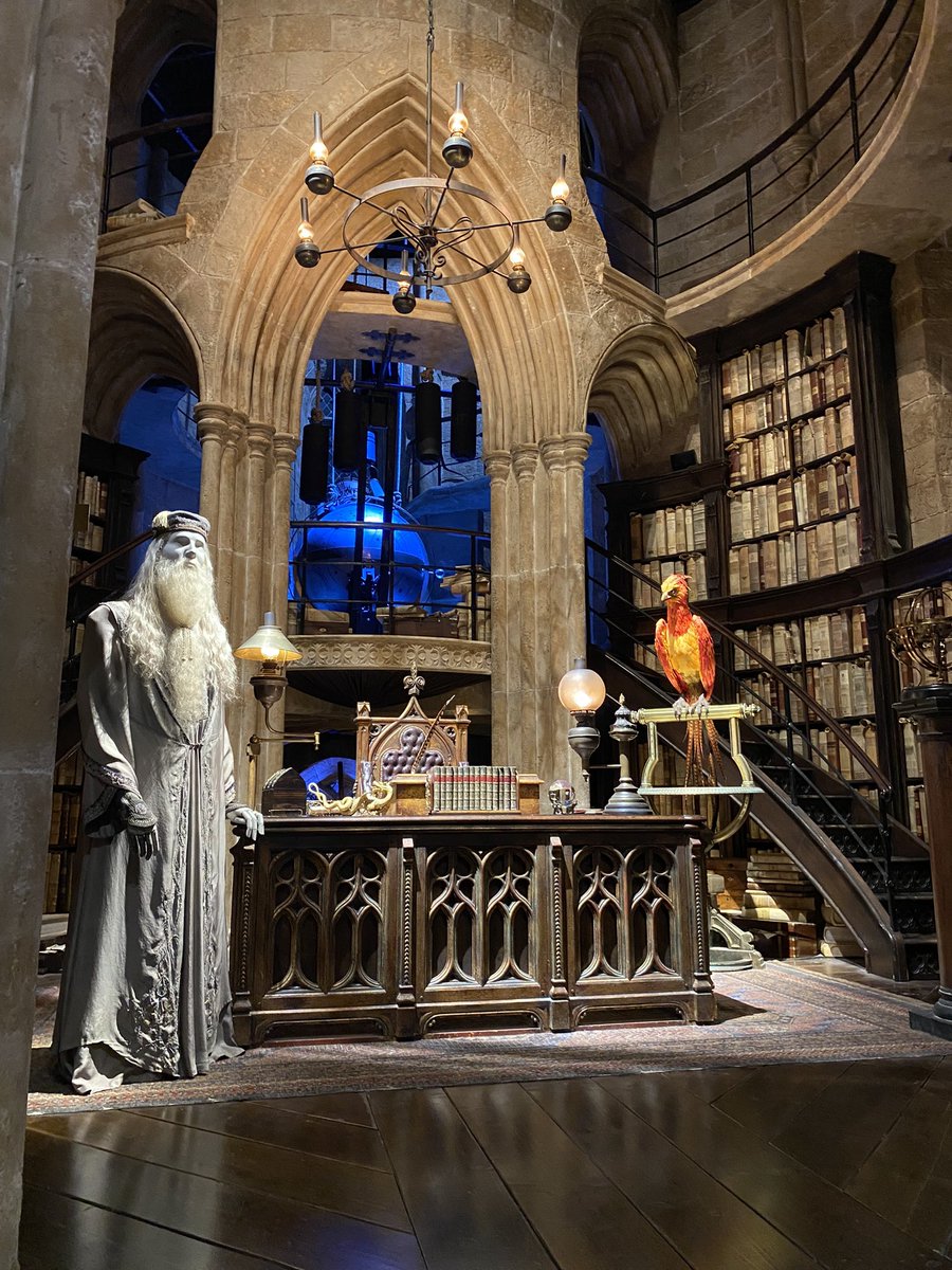 この規模で展示最早アトラクションだよ冒険してる。。🎬🥹 https://t.co/JFSybDegkK