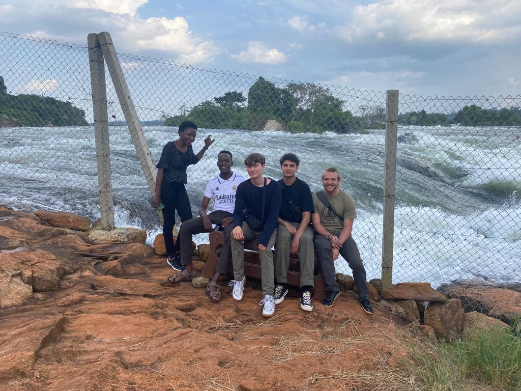 jjuuko_george's tweet photo. Well spent first weekend of the #EWHsummerprogramUganda second month! The teams at #KawoloGHospital and @HospitalMbarara went to #ItandaFalls and #SikhTemple, respectively. The #MasakaRRHospital team attended an exhibition. @citemakbme @sseki_biomed_en @EngrWorldHealth https://t.co/4Txckwy18P