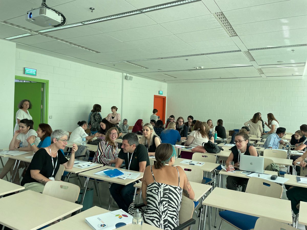 YUNUSERYAMAN's tweet photo. The first day of the International Summer School 2023 on QUALITATIVE RESEARCH AND ACADEMIC INTEGRITY IN EDUCATION at the University of Warsaw. 
https://t.co/uNddzF7d97 https://t.co/IQvX0yD4Fm