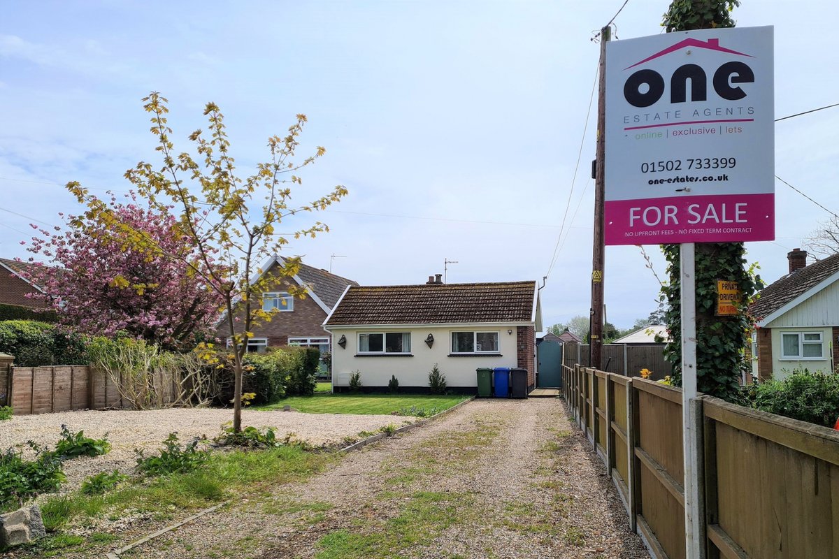 REFURBISHED DETCAHED BUNGALOW for sale Offers in excess of £254,500
one-estates.co.uk/notice.php?q=6…