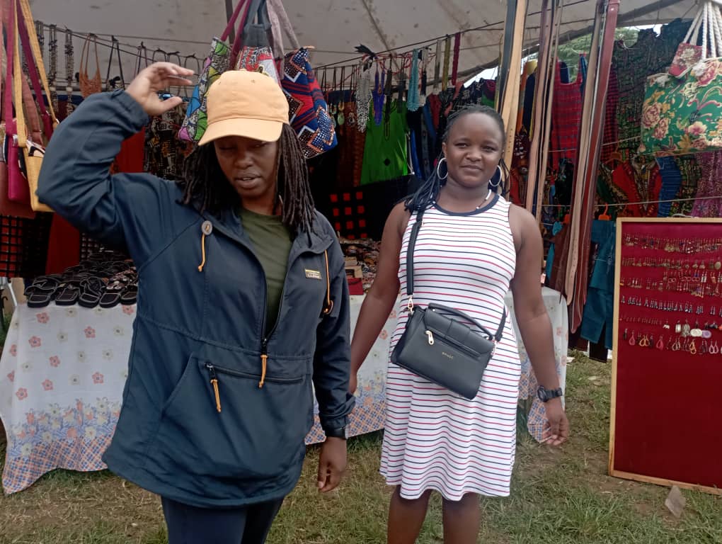 jjuuko_george's tweet photo. Well spent first weekend of the #EWHsummerprogramUganda second month! The teams at #KawoloGHospital and @HospitalMbarara went to #ItandaFalls and #SikhTemple, respectively. The #MasakaRRHospital team attended an exhibition. @citemakbme @sseki_biomed_en @EngrWorldHealth https://t.co/4Txckwy18P
