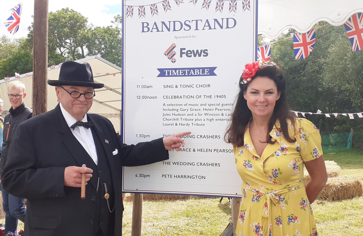 We enjoyed a splendid day on Saturday at the 76th anniverdary of the @hanburyshow where we met a few famous faces past and present😉 #Laurelandhardy and @thejuleshudson.Thank you @diwalton45 and especially Helen Pearson for overseeing the Bandstand stage.#1940s #vintage #country