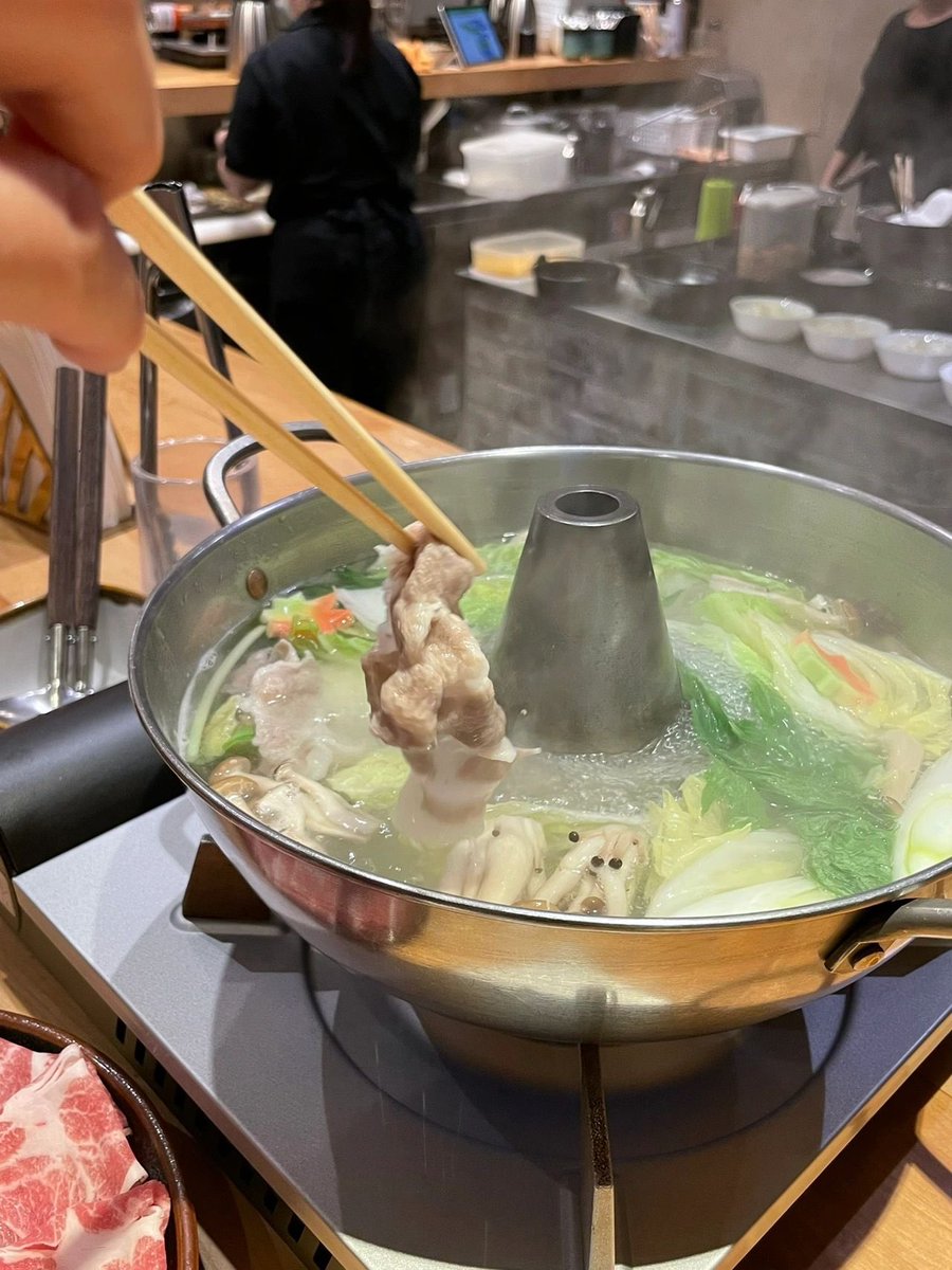 ferchoscdc's tweet image. Happiness is the time to eat hot pot with friends
#hotpot #restaurant #withfriend #singapore