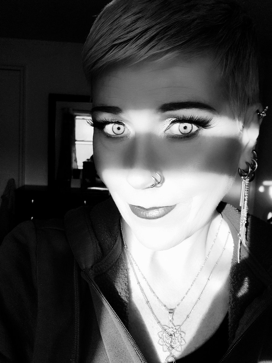 Good morning beauties.  It's #SneakPeek time again.  I will be posting this look tomorrow with all the details.  Have a wonderful Monday #MondayMood #blackandwhitephotography #over50
