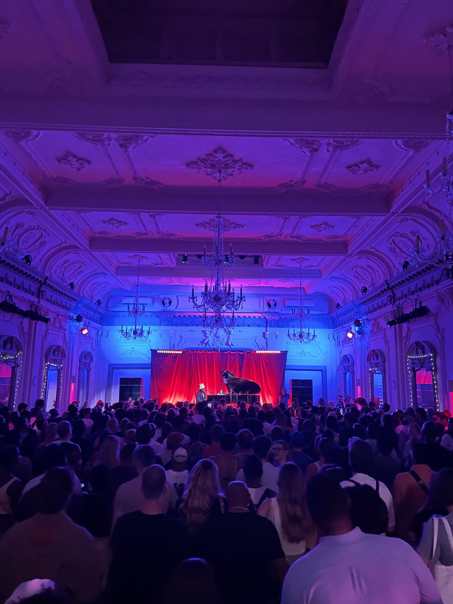 billyvines_'s tweet photo. Unforgettable night at Bush Hall with the incredibly talented Pj Morton. 🔥#PjMorton #BushHall https://t.co/sGazo3KU25