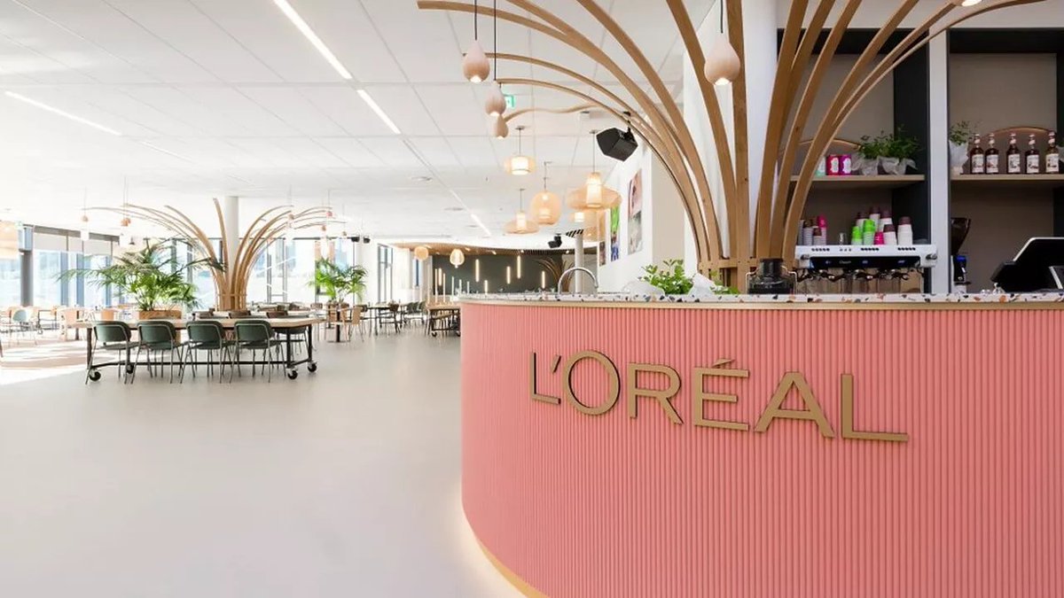 mlm_PE's tweet photo. #Recrutement | @lorealfrance recrute 400 CDI dans la #tech, la #data et le #numérique en #France.

A lire dans @EchosStart 👉 https://t.co/R28tsdadJL
#BeautyTech https://t.co/rJUCrv3ukA