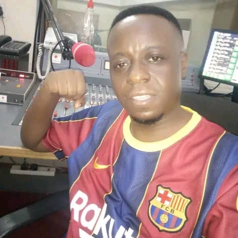 DhakabaKigongo's tweet photo. Extremely PROVOCATIVE, a stickler for facts, never resisted correcting many of us... Once named chairman of social media coaches association 

Peter Cole Kagawa always threw a punch when he typed or spoke... Yali tatya ntalo 

Inha lilahi wa inha ilahi Raji'un 🙏🙏🙏🙏 https://t.co/A5ZC4TgY8d