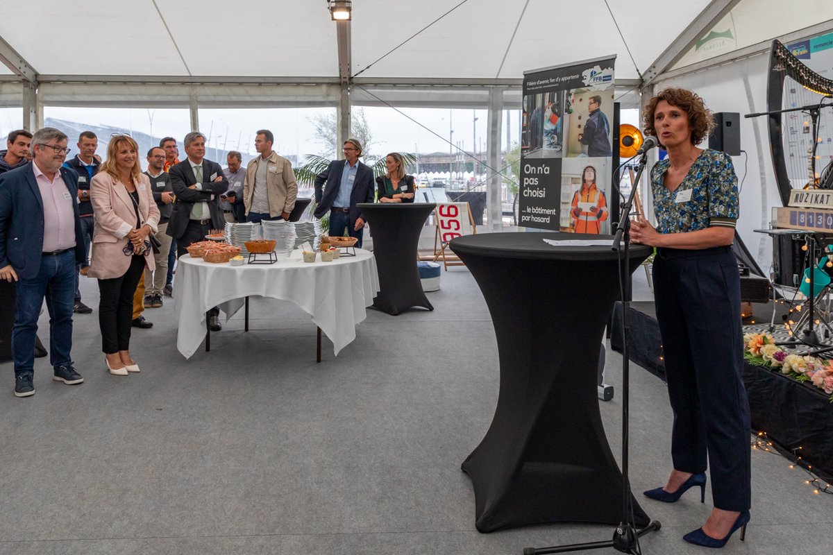 FFBMorbihan's tweet photo. [AG 2023]

Les adhérents et les partenaires de la @FFBMorbihan  se sont retrouvés pour l'AG au cœur du festival @lorientoceans 
La Présidente @LepriolML a rappelé l'urgence à mettre en place une politique du #logement , en faisant confiance aux #territoires et aux élus locaux https://t.co/do4rgIEGKD