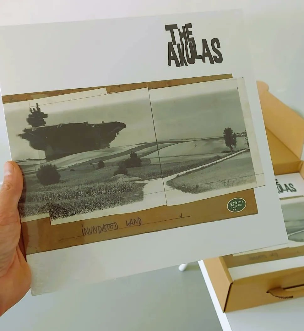 The Akulas follow-up to 'Rustines', is another collection of reverb soaked guitar twang, pounding drum beats, cheesy organ sounds and thumping bass vibes. Released by 
<a href="/GreenCookieRds/">Green Cookie records</a>.