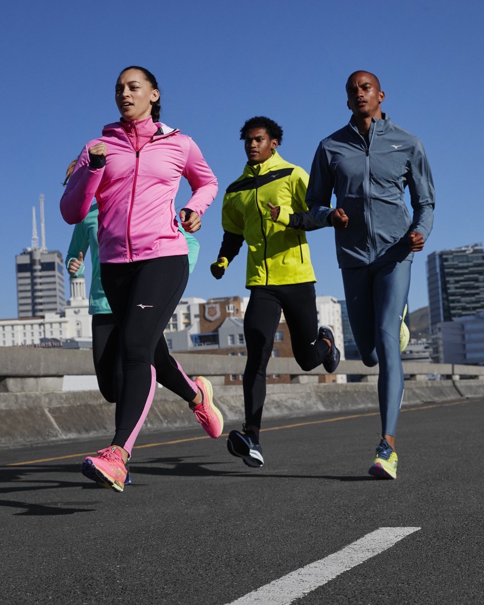 Who are you trying out your new Wave Rider 27s with? Send this to your go-to running buddy to invite them out for a run!🏃

Available through our website or our local retailers!

#MizunoRunning #WaveRider27 #ReachBeyond
