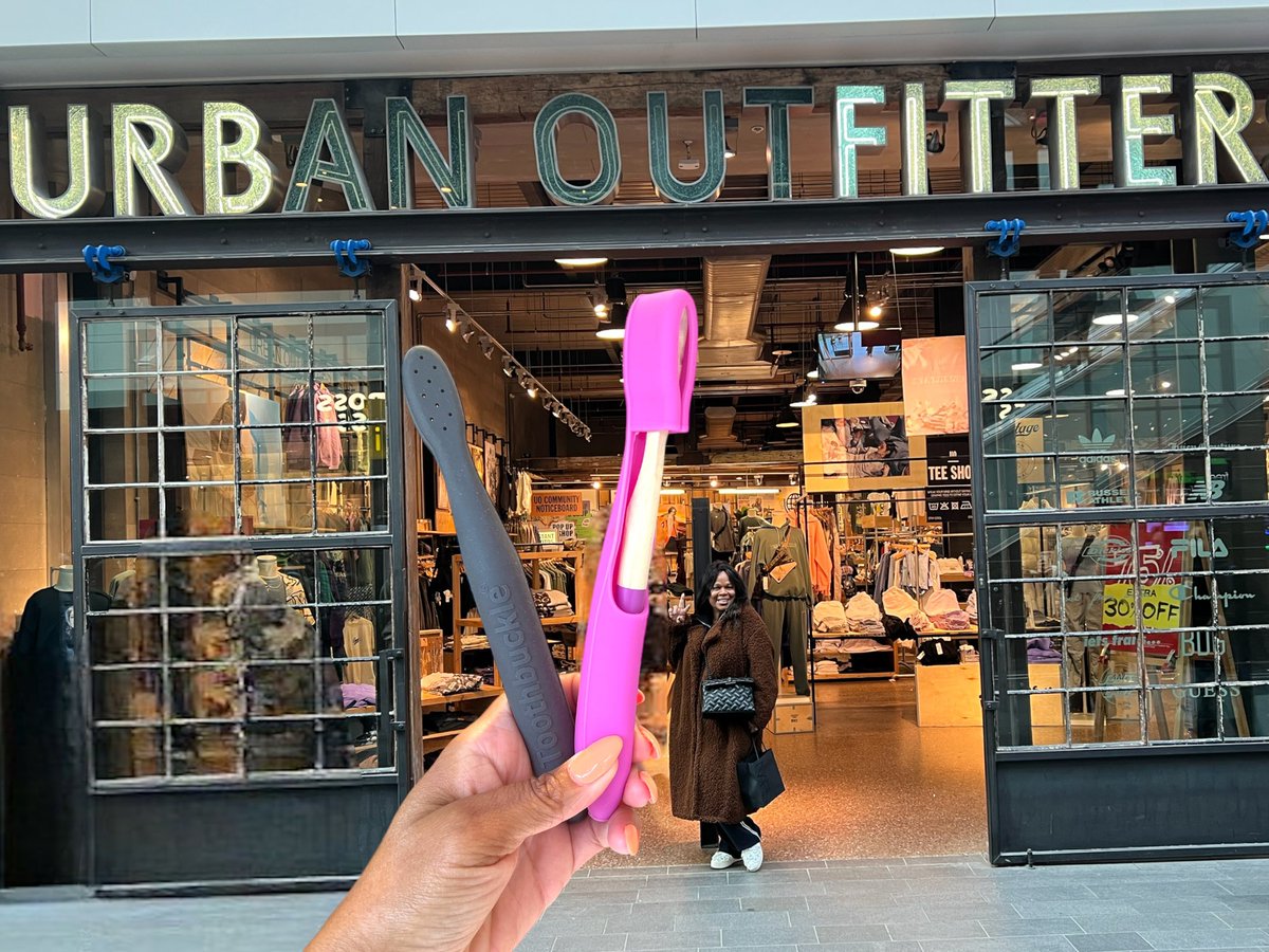 ToothbuckleInfo's tweet photo. The goal is for you to be able to access Toothbuckle Oral Care & Toothbuckle Kids range WHEREVER YOU ARE 🌎 So a huge shoutout to @urbanoutfitters US/Canada for welcoming our small brand with BIG dreams into your #uocommunity 💚
Did you know we’re available online too? https://t.co/EITClUf4za