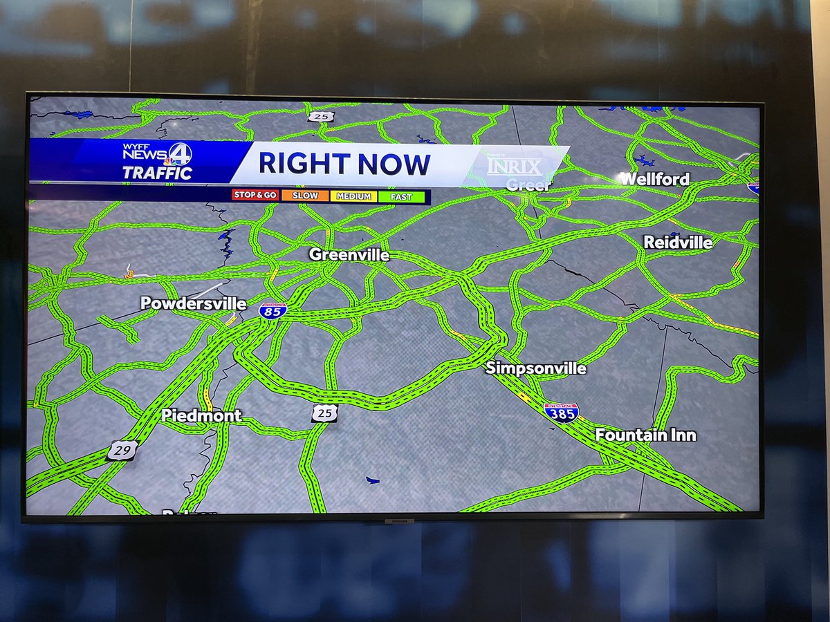 TRAFFIC ALERT: No wrecks right now! Happy Monday morning friends!!!