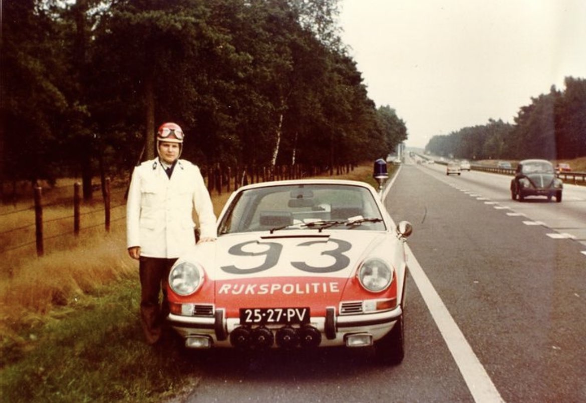 Gaaf dit hoor. (Foto <a href="/polanusadvocaat/">Polanus oud-advocaat 🇳🇱 🇦🇹</a> ) Wie heeft die Porsches nog zien rijden? Of die oude diesel Volvo’s die je op kilometer afstand al hoorde aankomen. Dat weet ik nog uit m’n eigen jeugd. 😄
