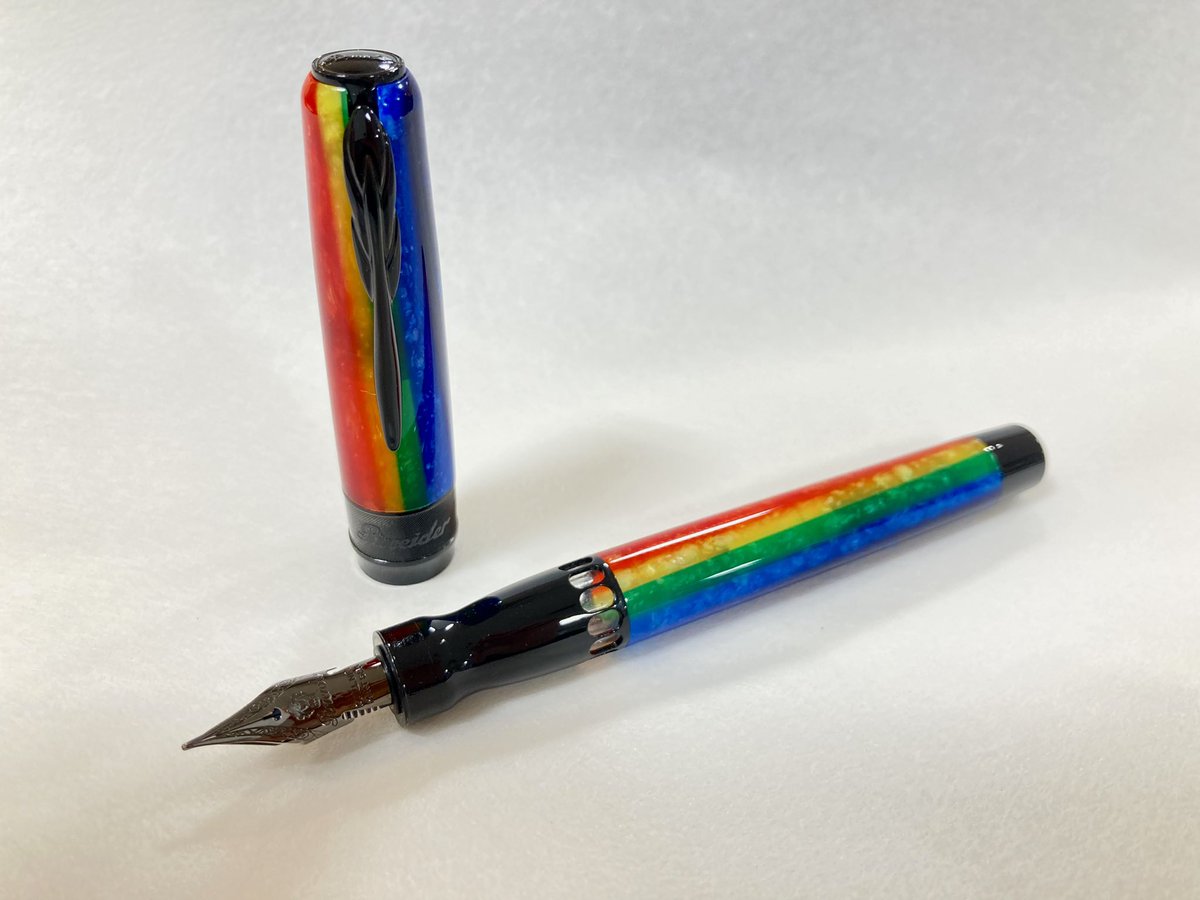 yotsubashizuoka's tweet photo. Pineider ピナイダー
Arco Rainbow
#万年筆 #fountainpen #pineider #フィレンツェ #イタリア #文具 #stationery https://t.co/ZMj1LQDqGO