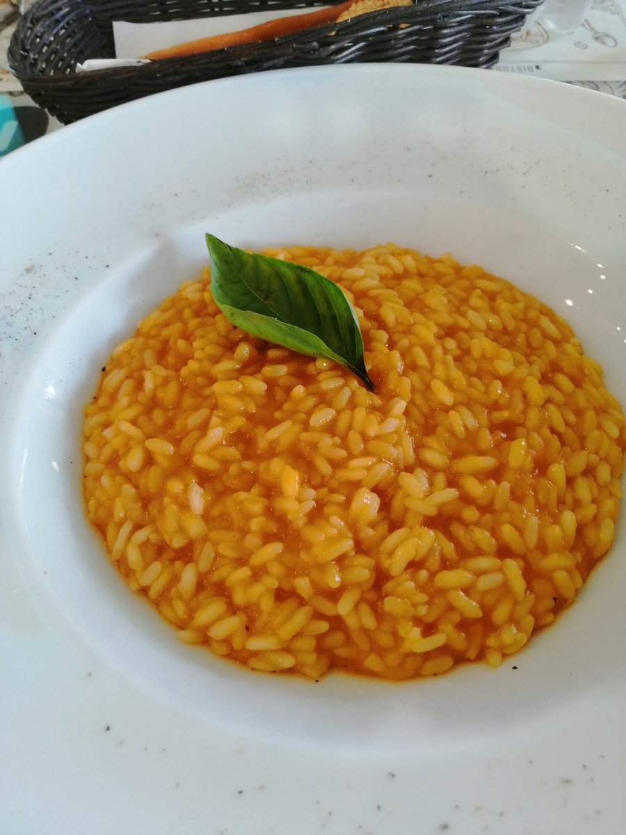 LOVE0Knowledge's tweet image. リゾットミラネーゼのチーズなし
🍅とナスのフェットチーネ🧀なし

#イタリア　#ヴィーガン
#プラントベース　#VEGAN
#ANIMALFREE 　#イタリア旅行