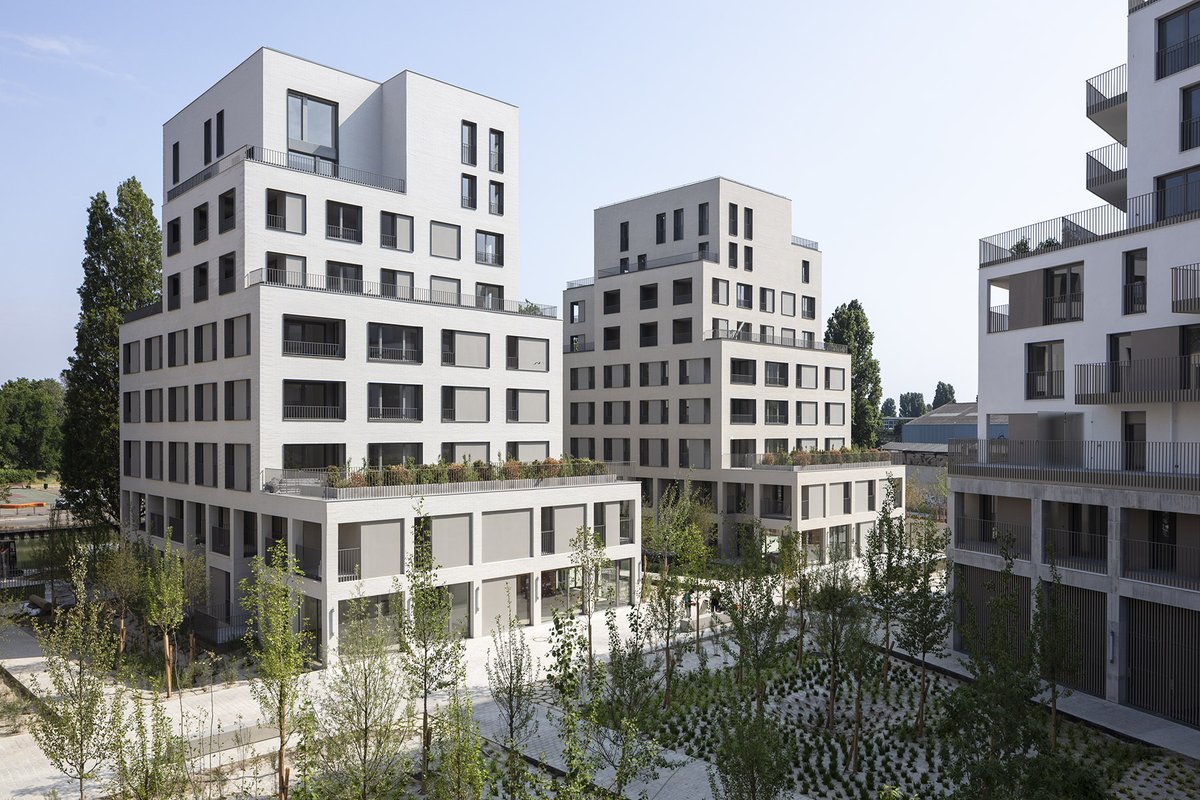 🆕 Livraison
[ Paris Canal - Bobigny ]

#Emerige et <a href="/Sequano_alv/">Séquano</a> livrent 182 logements au cœur de la ZAC Écocité dans la <a href="/villedebobigny/">Ville de Bobigny</a>, au bord du canal de l’Ourcq.

#EmerigeResidentiel #ReverCreerEriger #Logements <a href="/Jose_Moury/">José MOURY</a> <a href="/Est_Ensemble/">Est Ensemble</a> <a href="/LaurePothier/">Laure pothier</a> <a href="/ArthurTdP/">Arthur Toscan du Plantier</a> <a href="/kentgiudi/">Quentin G</a>