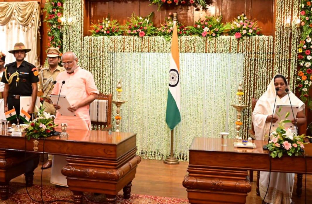 दिवंगत जगरनाथ महतो की पत्नी बेबी देवी ने ली मंत्री पद की शपथ-Baby Devi, wife of late Jagarnath Mahto, took oath as minister