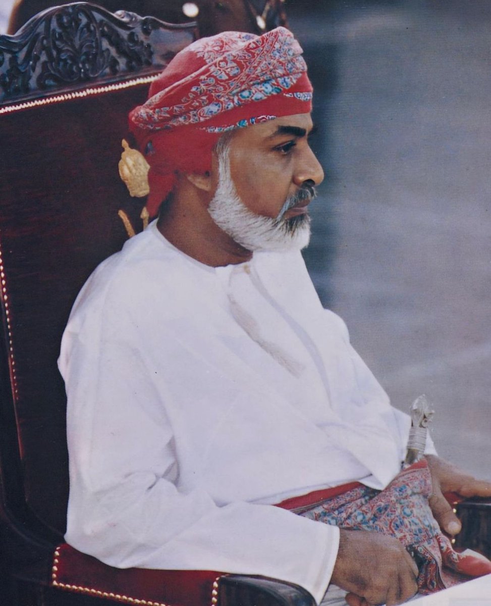 Omani11611's tweet photo. صورة جميلة لسلطاننا الغالي #قابوس_بن_سعيد
-رحمه الله - أحببت مشاركتكم إياها، ولاتنسوه من الدعاء🤲🏼 https://t.co/NT5HuwZS3k