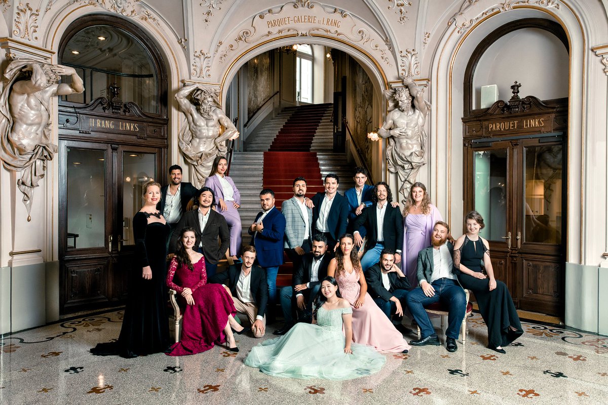 #GALAKONZERT DES INTERNATIONALEN OPERNSTUDIOS | Der Sänger:innennachwuchs präsentiert seine musikalische Bandbreite in einem vielseitigen Arien- und Duettprogramm mit dem Zürcher Kammerorchester <a href="/zkoLive/">Zurich Chamber Orch.</a>.

Mo, 3 Jul 2023, 19 Uhr | Restkarten: opernhaus.ch/ios-gala