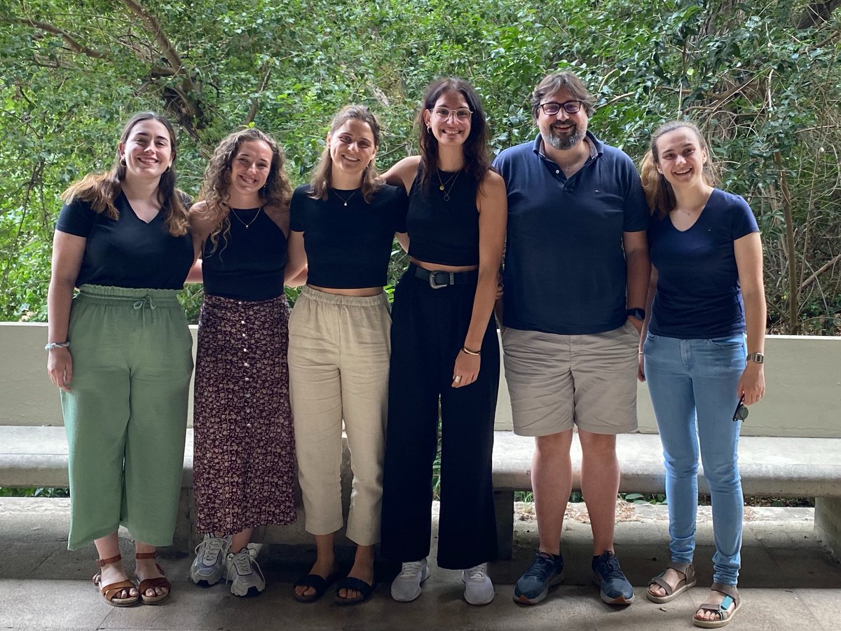 Last Friday, we bid farewell to Carmen and Antonia as they completed their internship in the lab. It's been great having you both with us for all these months. We hope to cross paths again soon! BTW, if they apply to your lab, give them an opportunity, you won't regret it!