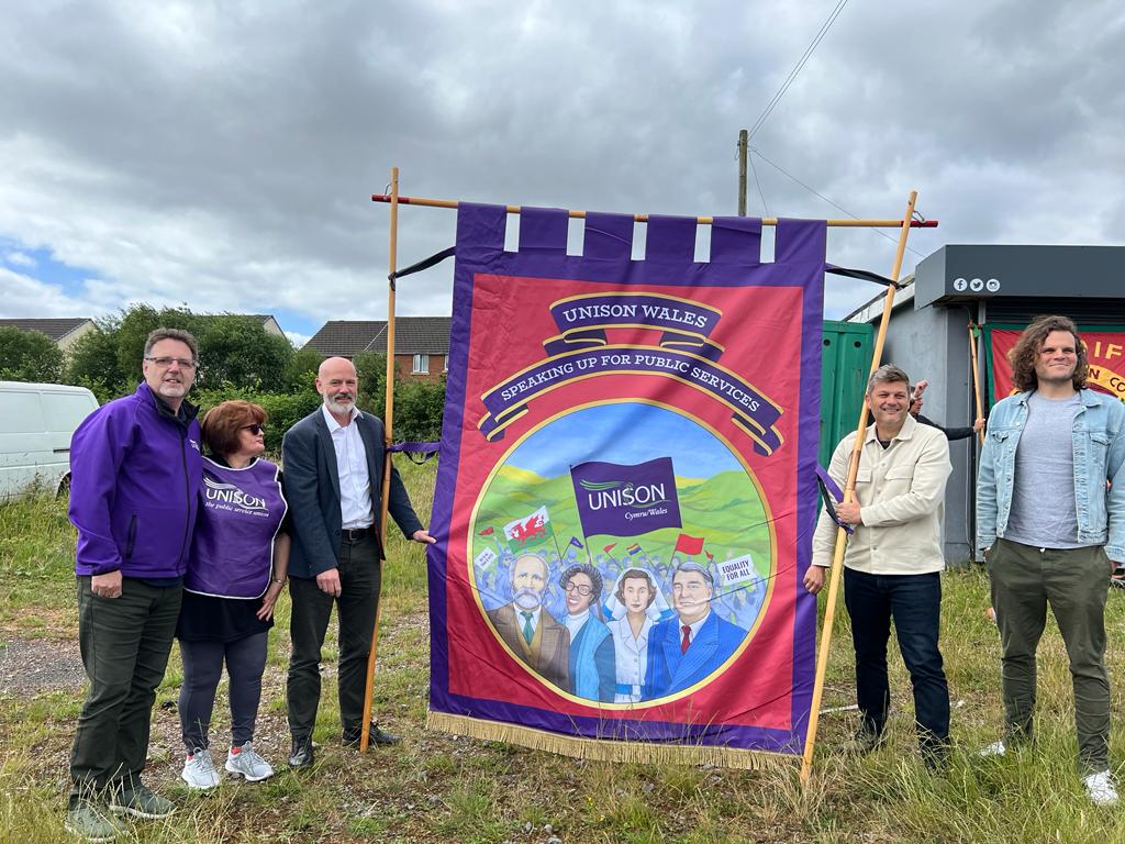 UNISONWales's tweet photo. ✊Hundreds of campaigners marched through Tredegar in South Wales to celebrate 75 years of the NHS.✊

📰Full story: https://t.co/R50Xdf9rD9

#NHS75 #NHS https://t.co/rcwfYiDUVe