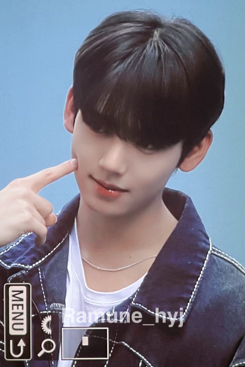 Ramune_hyj's tweet photo. 230703 수상한 발표회
#ZEROBASEONE #ZB1 #HANYUJIN
#제로베이스원 #한유진 #ハンユジン https://t.co/4UUS6PU4Hv