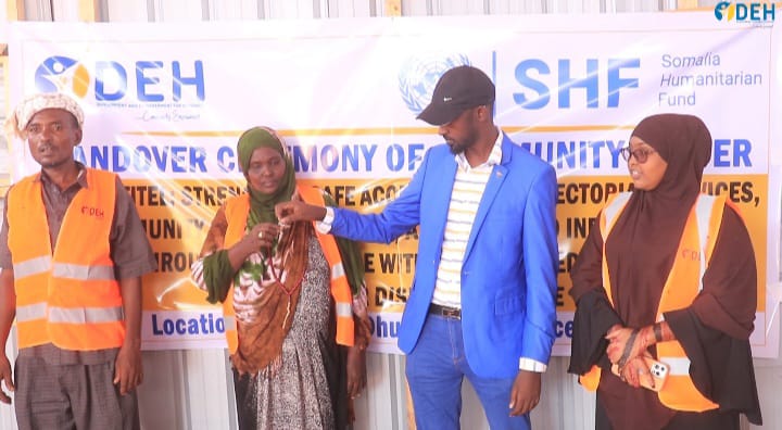 DEH celebrates a milestone with a handover ceremony at the brand-new community center in Siligle IDP, Guriel district. A CCCM project generously funded by SHF. The center will serve as a vibrant hub where communities can connect and engage. #CommunityDevelopment #SHF