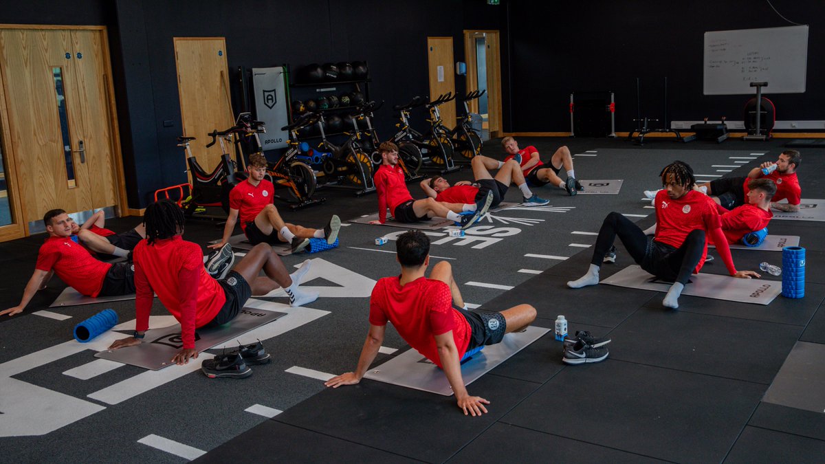 𝗣𝗿𝗲-𝗵𝗮𝗯 𝘀𝗲𝘀𝘀𝗶𝗼𝗻 𝗱𝗼𝗻𝗲! ✅

Time to head out onto the grass at the <a href="/ArenaSETU/">SETU Arena</a> - let's see what the lads will be up to 👀

#OnwardTogether