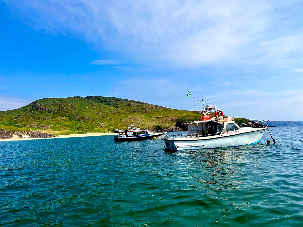 The Boy James & Karleen Belle in Mingulay bay 

@UistSeaTours #mingulay #teamwork #boattrips #nts #uninhabitedisland