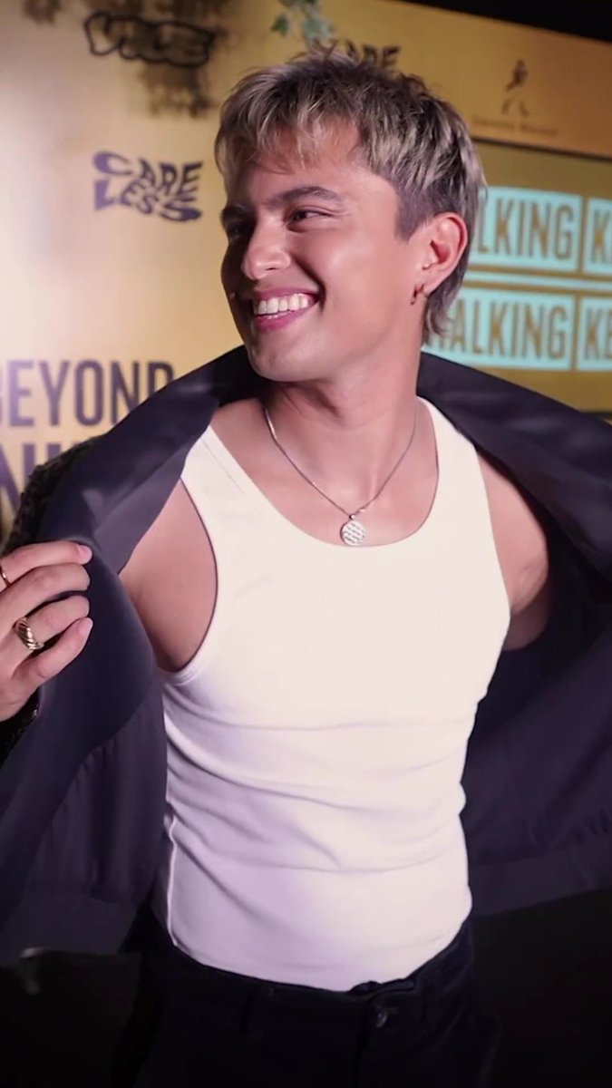 jamesreidology's tweet photo. Walk Beyond with #JamesReid at the Rhythm & Roll Launch Party with #JohnnieWalker and #ViceAsia
📎https://t.co/xsEYkyPWOs
#JamesReid | James Reid | @tellemjaye https://t.co/GHvDoxLEJ5