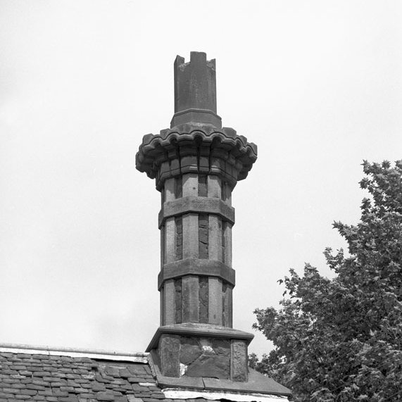 @neilgregoryhes <a href="/HistEnvScot/">Historic Environment Scotland</a> <a href="/RIASmembership/">RIAS</a> <a href="/theAHSS/">Architectural Heritage Society of Scotland</a> <a href="/lostedinburgh/">Lost Edinburgh</a> Thanks for the inspiration @neilgregoryhes 👏

We just found the elaborately, Gothic Gowanbank - a farm steading designed to the personal taste of Sir James Gowans in mid C19th Torphichen, West Lothian.

#ArchitectureArchives scran.ac.uk/database/resul…