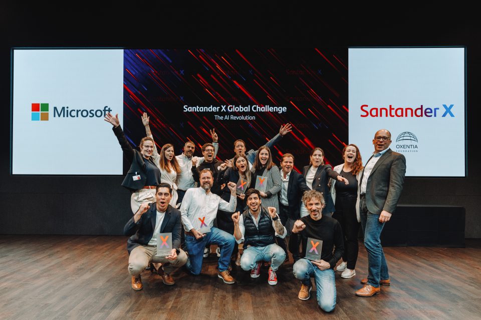 Acabamos de anunciar los ganadores del Santander X Global Challenge | The AI Revolution, promovido por @SantanderX, Microsoft y @oxentia Foundation. Conoce los ganadores y más aquí: msft.it/6017gvLPH